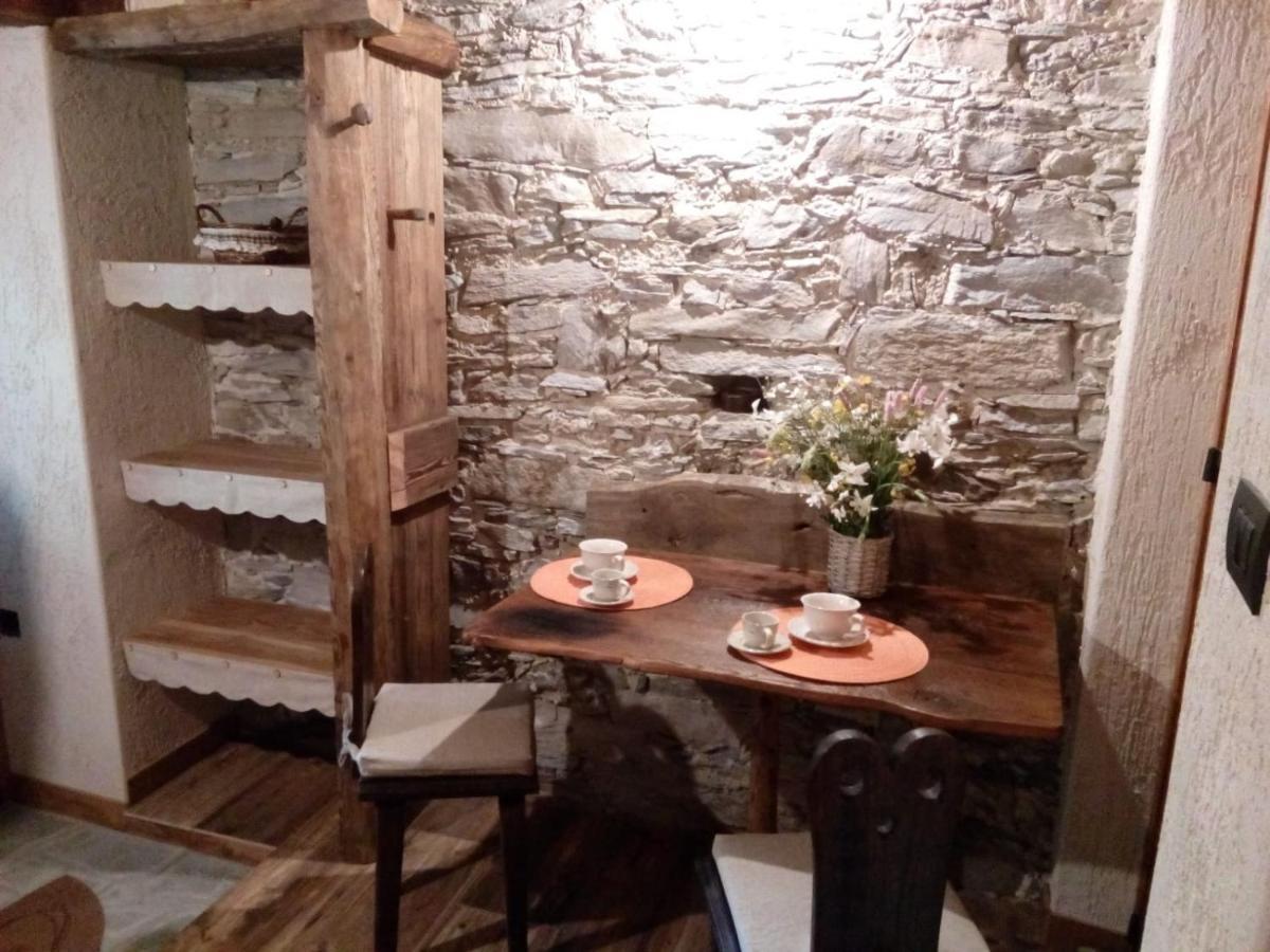 Agri-B&B Lou Col Canosio Eksteriør billede