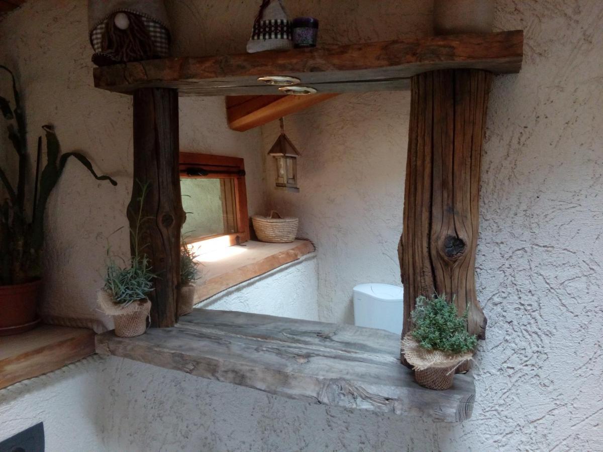 Agri-B&B Lou Col Canosio Eksteriør billede