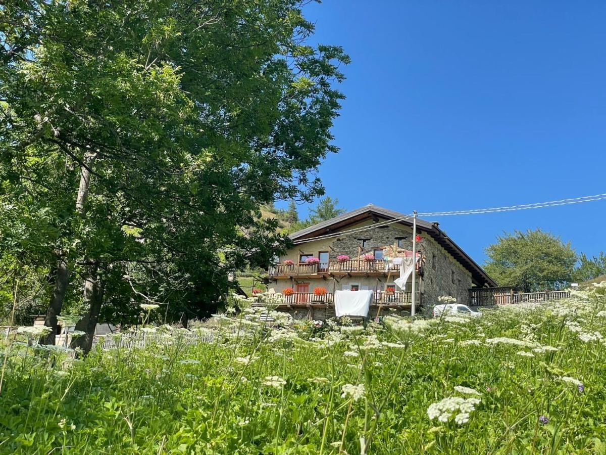 Agri-B&B Lou Col Canosio Eksteriør billede